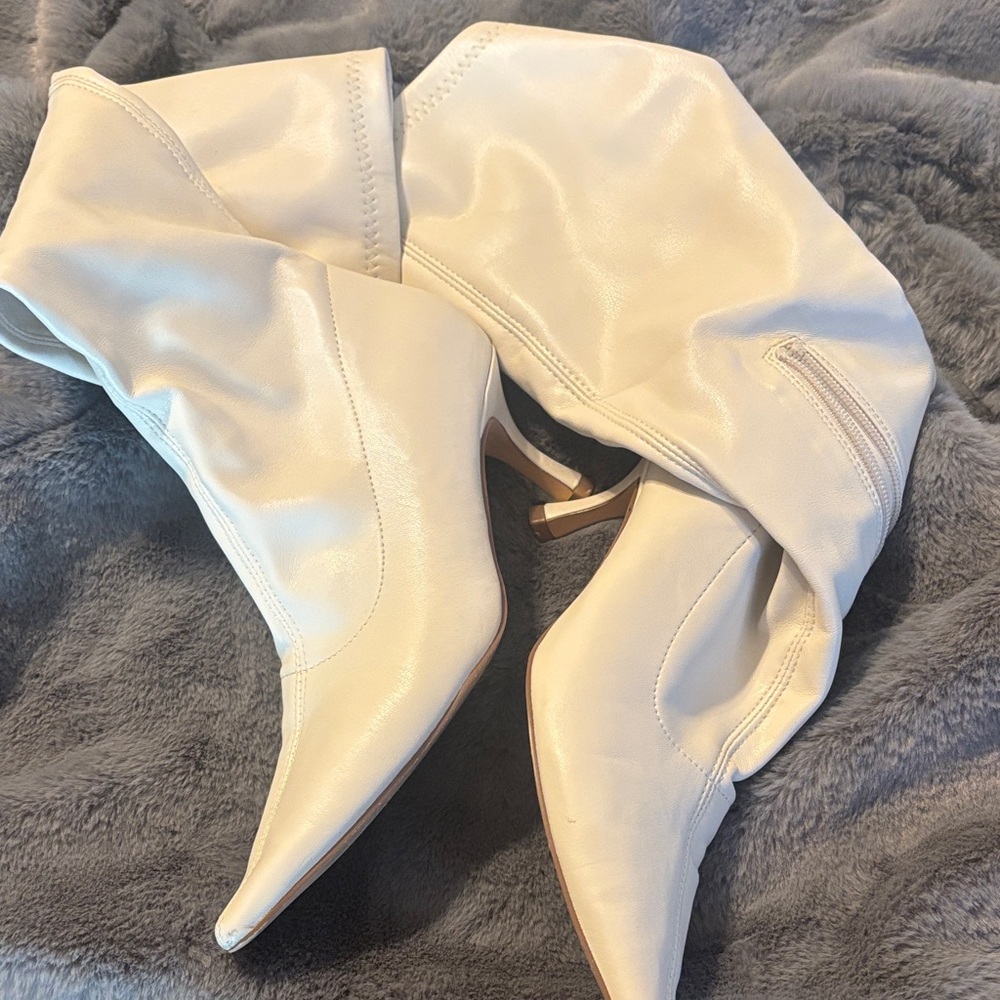 Urban Outfitters White Pointed-Toe Mid Heel Booties